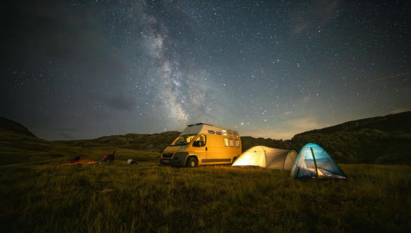 How To Stay Warm While Camping Off-Grid